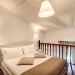 Yoursuiterome Apartamento *