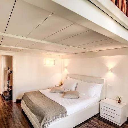 Yoursuiterome Apartment *