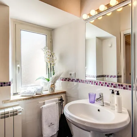 Yoursuiterome * Rome