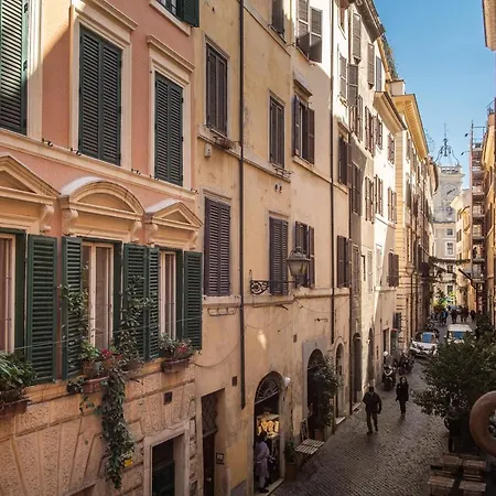 Apartament Yoursuiterome *